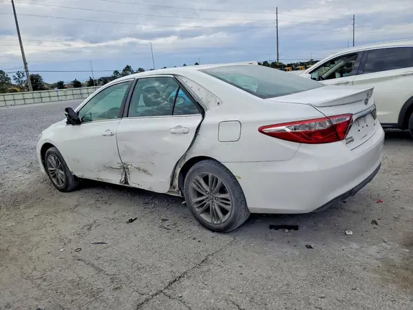 4T1BF1FK5HU723512 2017 TOYOTA CAMRY - Image 2