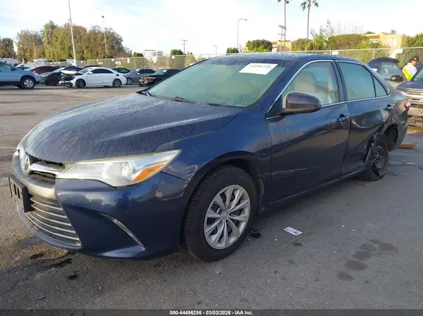 4T1BF1FK5HU723557 2017 TOYOTA CAMRY - Image 2