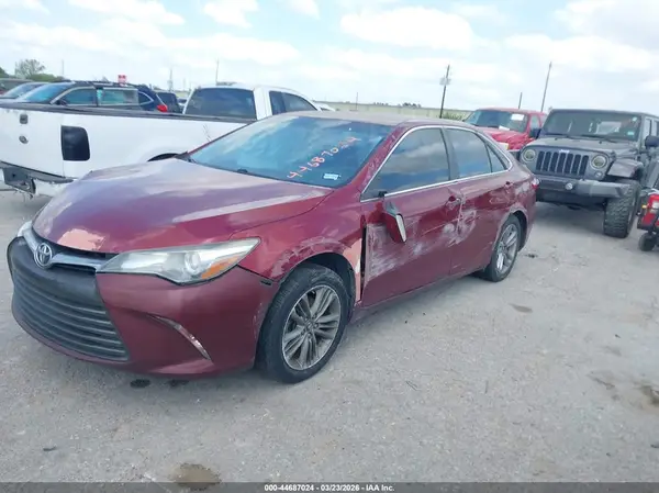 4T1BF1FK5HU723736 2017 TOYOTA CAMRY - Image 2