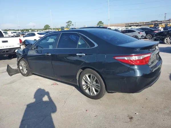4T1BF1FK5HU723896 2017 TOYOTA CAMRY - Image 2
