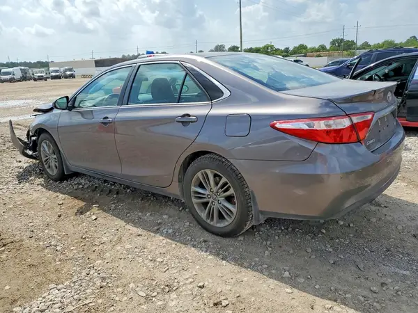 4T1BF1FK5HU723963 2017 TOYOTA CAMRY - Image 2