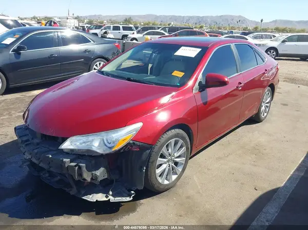 4T1BF1FK5HU727804 2017 TOYOTA CAMRY - Image 2
