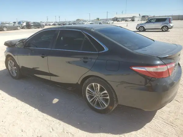 4T1BF1FK5HU728449 2017 TOYOTA CAMRY - Image 2