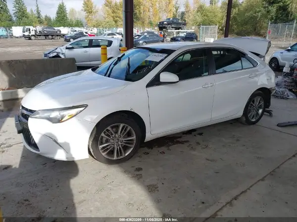 4T1BF1FK5HU731724 2017 TOYOTA CAMRY - Image 2