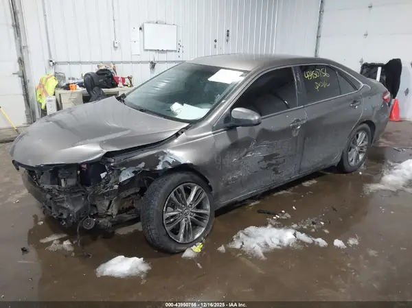4T1BF1FK5HU732789 2017 TOYOTA CAMRY - Image 2