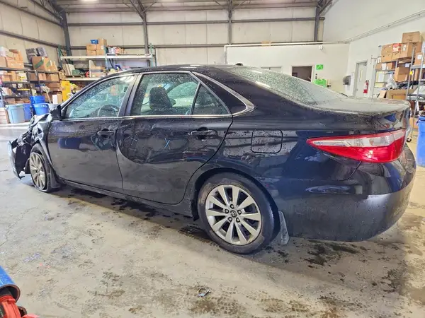 4T1BF1FK5HU733165 2017 TOYOTA CAMRY - Image 2