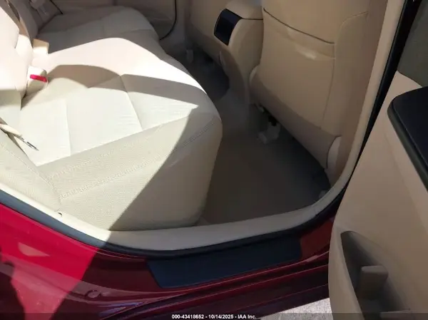 4T1BF1FK5HU735708 2017 TOYOTA CAMRY - Image 8