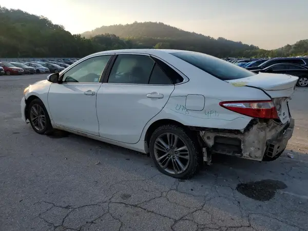 4T1BF1FK5HU739354 2017 TOYOTA CAMRY - Image 2