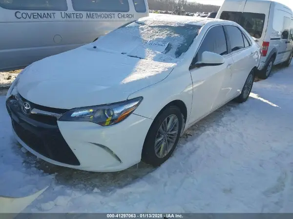 4T1BF1FK5HU743856 2017 TOYOTA CAMRY - Image 2