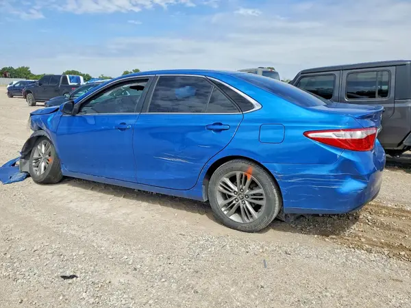 4T1BF1FK5HU743999 2017 TOYOTA CAMRY - Image 2
