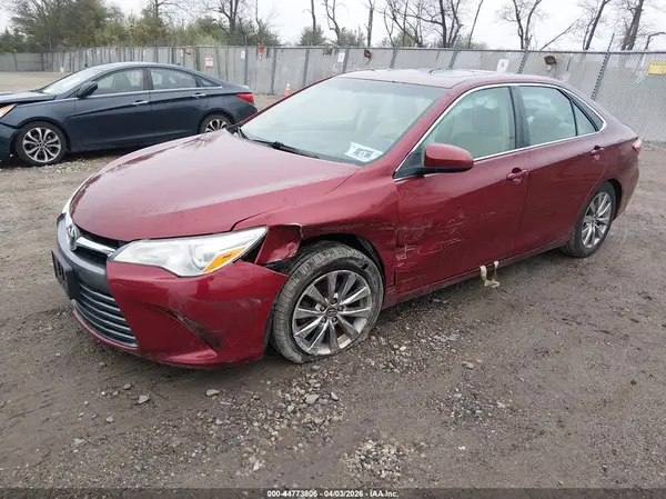 4T1BF1FK5HU745185 2017 TOYOTA CAMRY - Image 2