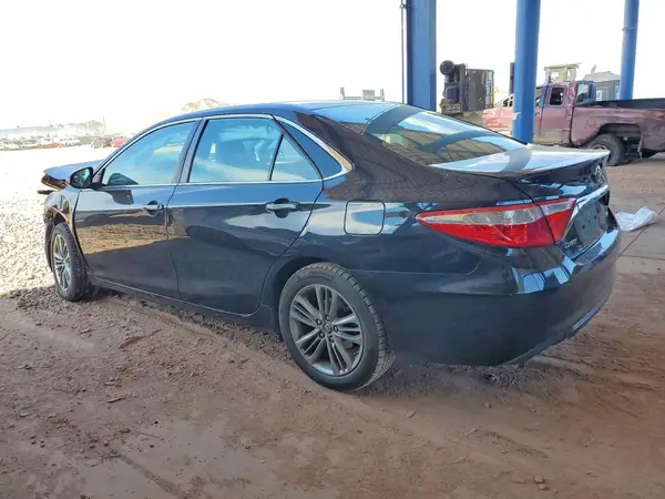4T1BF1FK5HU746305 2017 TOYOTA CAMRY - Image 2