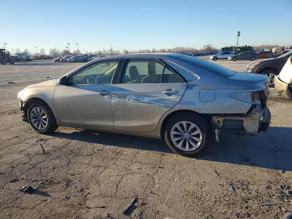 4T1BF1FK5HU747566 2017 TOYOTA CAMRY - Image 2