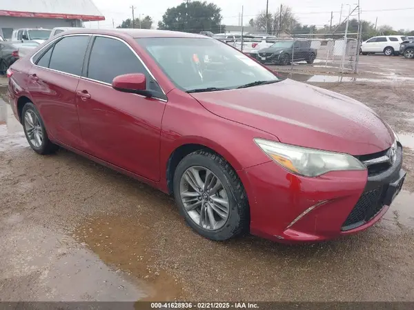 4T1BF1FK5HU747731 2017 TOYOTA CAMRY - Image 1