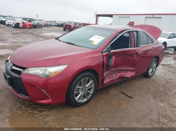 4T1BF1FK5HU747731 2017 TOYOTA CAMRY - Image 2
