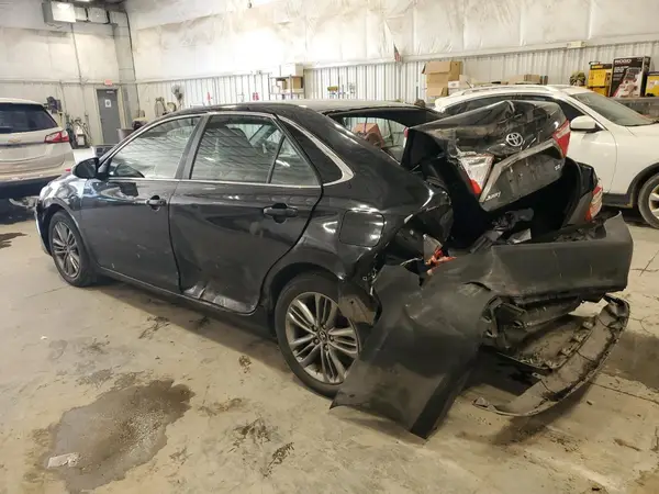 4T1BF1FK5HU748040 2017 TOYOTA CAMRY - Image 2