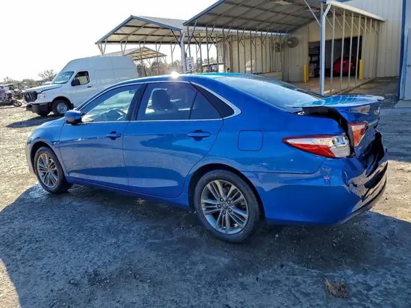 4T1BF1FK5HU748183 2017 TOYOTA CAMRY - Image 2