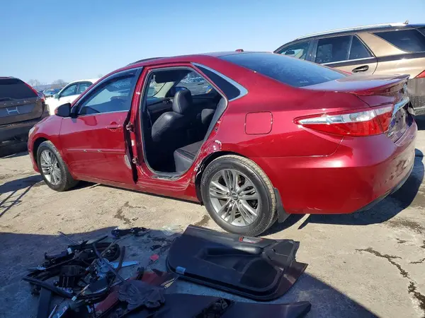 4T1BF1FK5HU748488 2017 TOYOTA CAMRY - Image 2