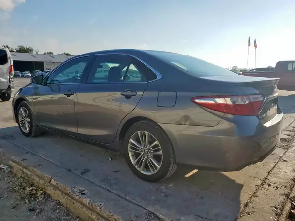 4T1BF1FK5HU748698 2017 TOYOTA CAMRY - Image 2