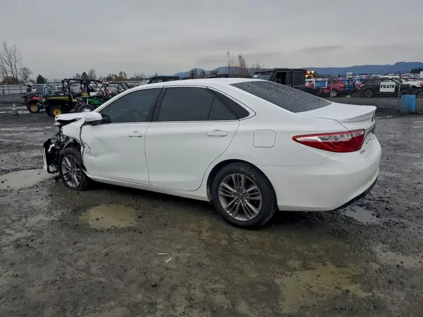 4T1BF1FK5HU750841 2017 TOYOTA CAMRY - Image 2