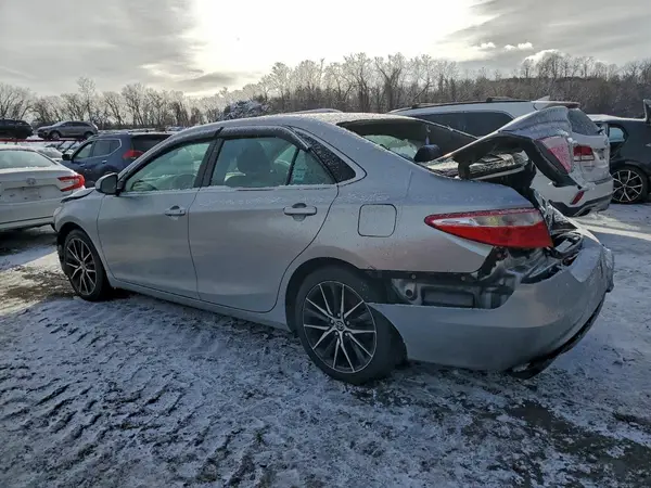 4T1BF1FK5HU752721 2017 TOYOTA CAMRY - Image 2