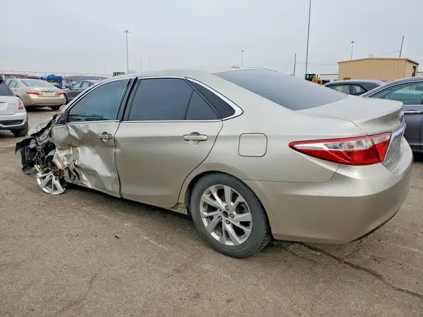 4T1BF1FK5HU754291 2017 TOYOTA CAMRY - Image 2