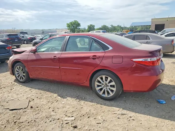 4T1BF1FK5HU754579 2017 TOYOTA CAMRY - Image 2