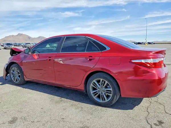 4T1BF1FK5HU758437 2017 TOYOTA CAMRY - Image 2