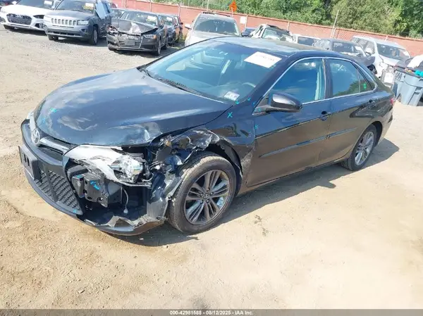 4T1BF1FK5HU761788 2017 TOYOTA CAMRY - Image 2
