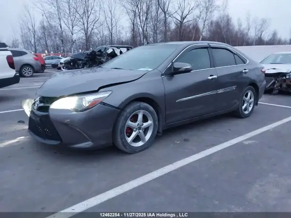 4T1BF1FK5HU762195 2017 TOYOTA CAMRY - Image 2