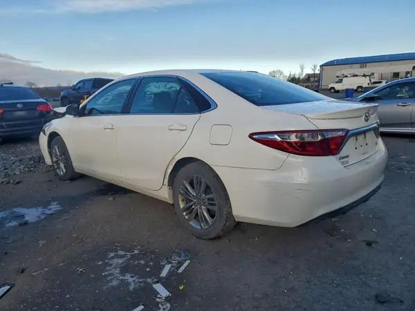 4T1BF1FK5HU764545 2017 TOYOTA CAMRY - Image 2