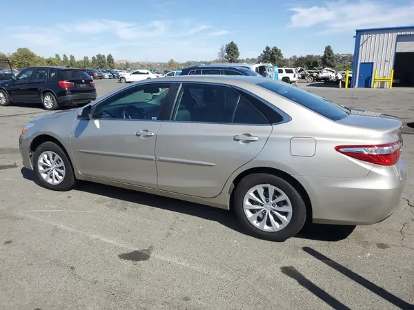 4T1BF1FK5HU765825 2017 TOYOTA CAMRY - Image 2