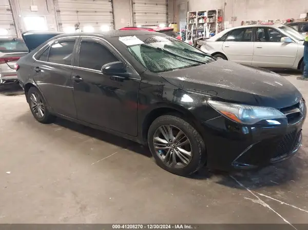 4T1BF1FK5HU769020 2017 TOYOTA CAMRY - Image 1