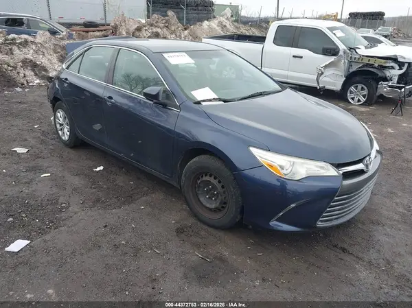 4T1BF1FK5HU770751 2017 TOYOTA CAMRY - Image 1