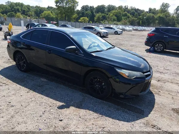 4T1BF1FK5HU771088 2017 TOYOTA CAMRY - Image 1
