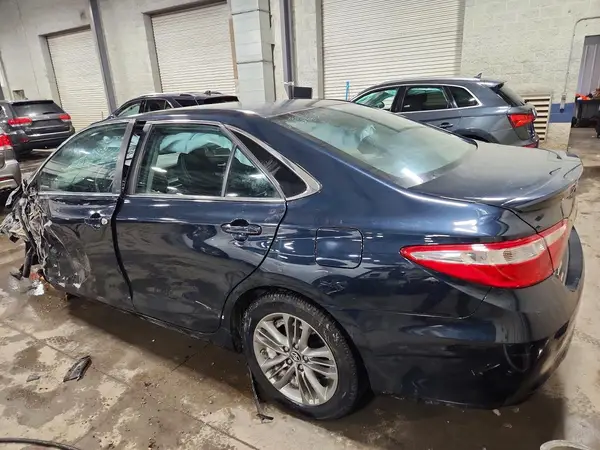4T1BF1FK5HU774153 2017 TOYOTA CAMRY - Image 2