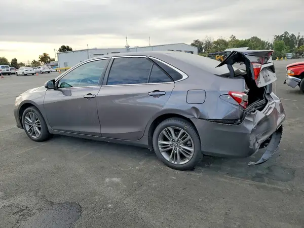 4T1BF1FK5HU774248 2017 TOYOTA CAMRY - Image 2