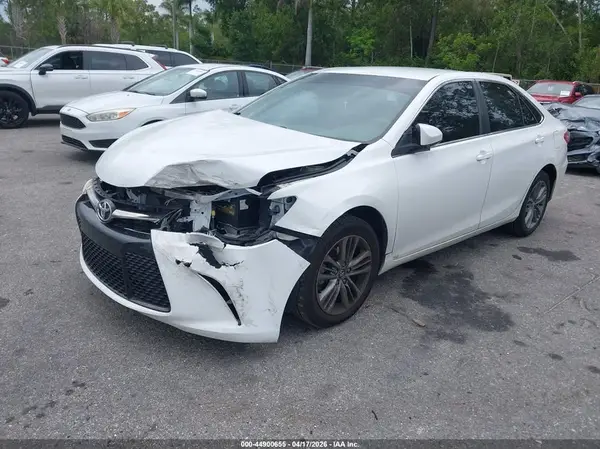 4T1BF1FK5HU778445 2017 TOYOTA CAMRY - Image 2