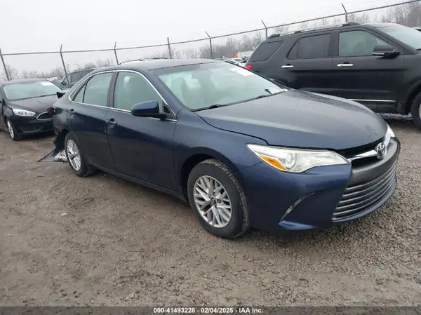 4T1BF1FK5HU778624 2017 TOYOTA CAMRY - Image 1