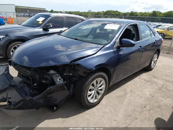 4T1BF1FK5HU779210 2017 TOYOTA CAMRY - Image 2