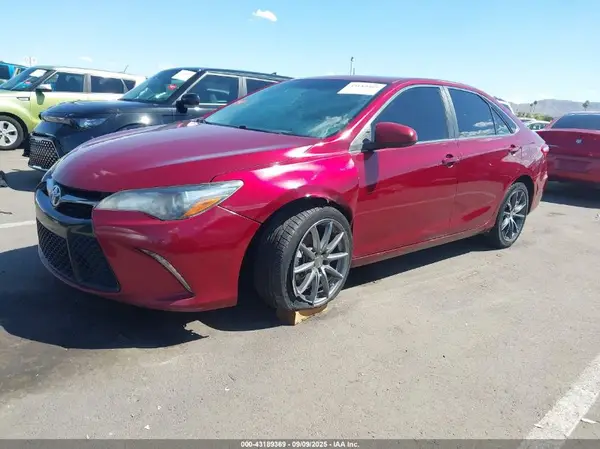 4T1BF1FK5HU779711 2017 TOYOTA CAMRY - Image 2