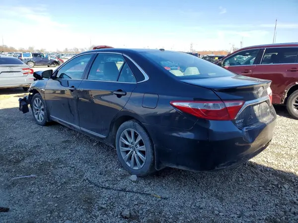 4T1BF1FK5HU779868 2017 TOYOTA CAMRY - Image 2