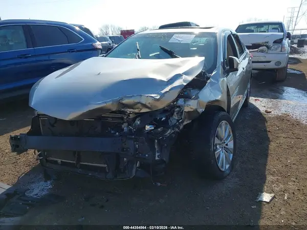 4T1BF1FK5HU785847 2017 TOYOTA CAMRY - Image 2