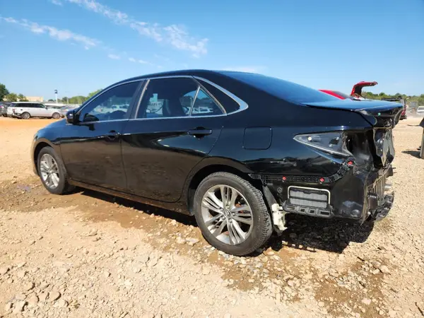 4T1BF1FK5HU786156 2017 TOYOTA CAMRY - Image 2