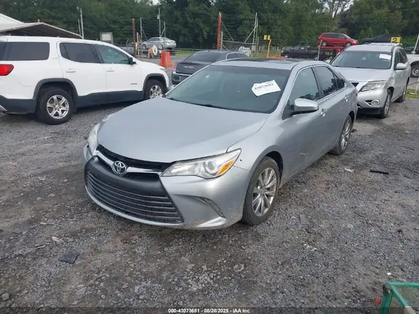 4T1BF1FK5HU787694 2017 TOYOTA CAMRY - Image 2