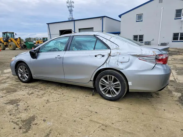 4T1BF1FK5HU789686 2017 TOYOTA CAMRY - Image 2