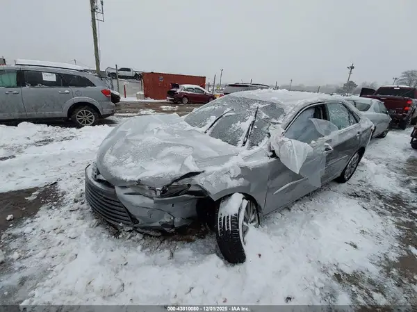 4T1BF1FK5HU791793 2017 TOYOTA CAMRY - Image 2