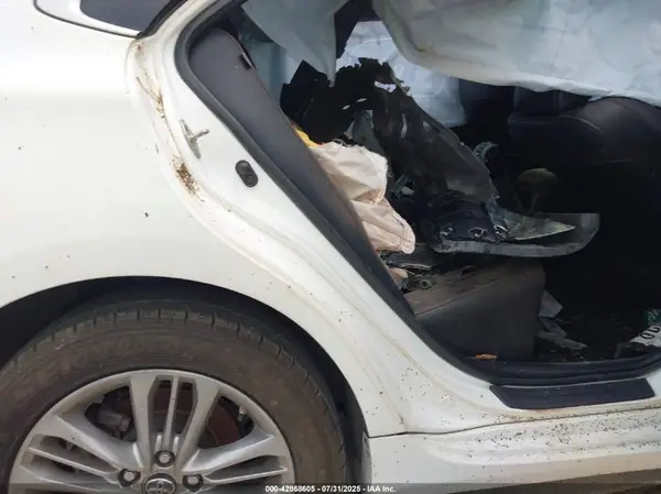 4T1BF1FK5HU792183 2017 TOYOTA CAMRY - Image 8