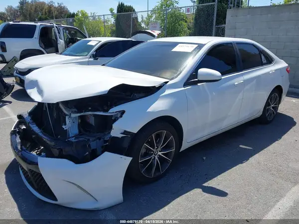 4T1BF1FK5HU795374 2017 TOYOTA CAMRY - Image 2
