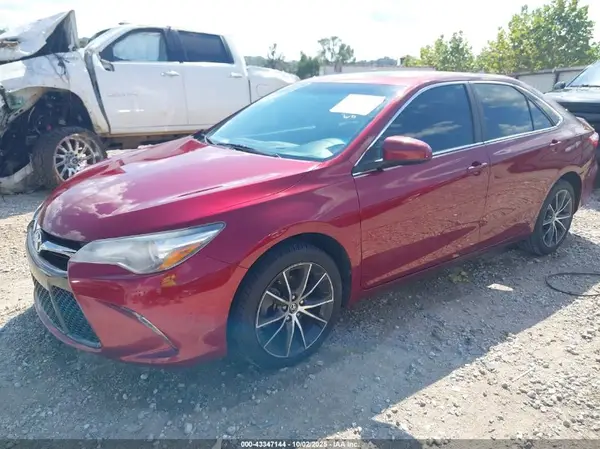 4T1BF1FK5HU795407 2017 TOYOTA CAMRY - Image 2